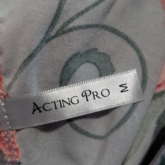 Skirts - Picture 8 of 9